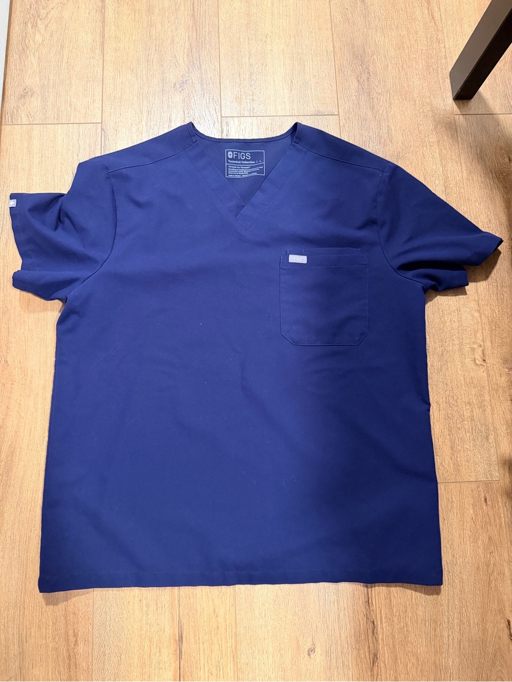 FIGS large navy Catarina top